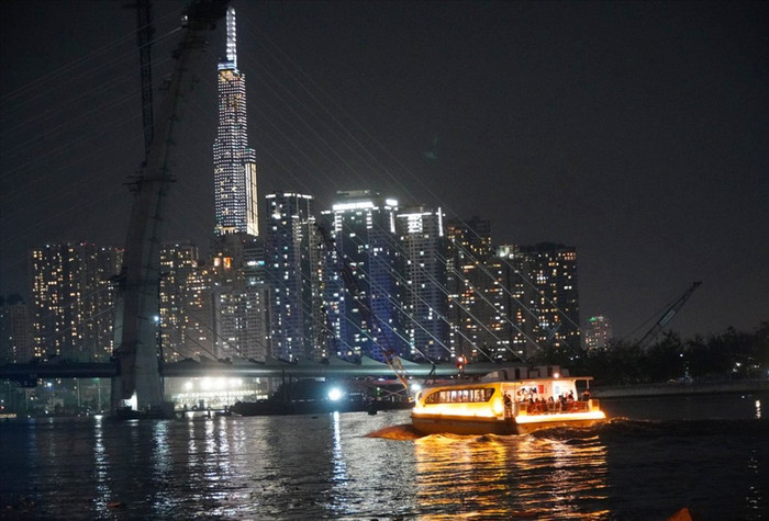 Trải nghiệm Saigon Waterbus về đêm là trải nghiệm không thể bỏ qua nhân dịp nghỉ lễ 2/9