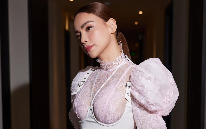 Hồ Ngọc Hà cảm động trước tin nhắn của hai khán giả Ảnh 2