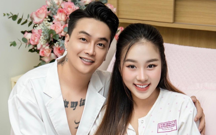 Khung ảnh gia đình đầu tiên của cặp đôi Vbiz vừa đón thành viên mới chào đời Ảnh 2