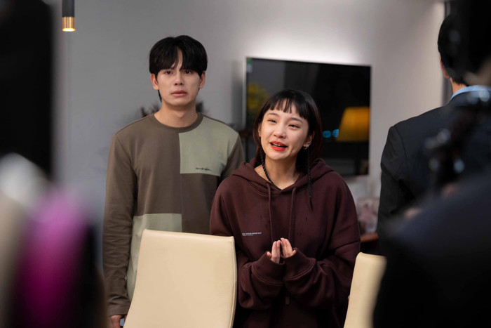 Ở mảng điện ảnh, cô nàng gây ấn tượng trong phim trăm tỷ Lật Mặt 7 của đạo diễn Lý Hải.