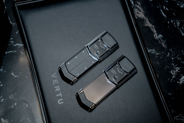 Những chiếc điện thoại Vertu Signature V là sự ưu tiên hàng đầu của giới siêu giàu.
