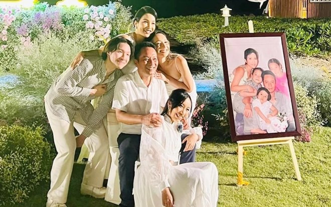 Các con yên lòng khi vợ chồng Mỹ Linh - Anh Quân giờ 'đoàn kết' với nhau hơn cả ngày xưa.