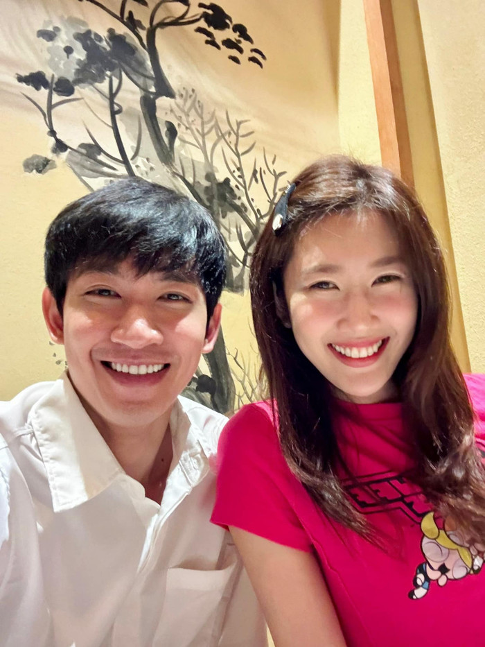 Thúy Ngân và Võ Cảnh để lộ nhiều bằng chứng hẹn hò không thể chối cãi.