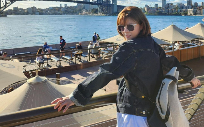 Nữ ca sĩ bị bệnh không thể đi hát, làm phục vụ quán cà phê sáng đến chiều Ảnh 2