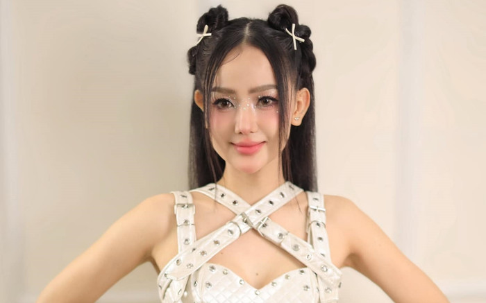 Một cặp đôi Vbiz vừa công khai hẹn hò, đàng gái được khen xinh như Jang Nara Ảnh 2