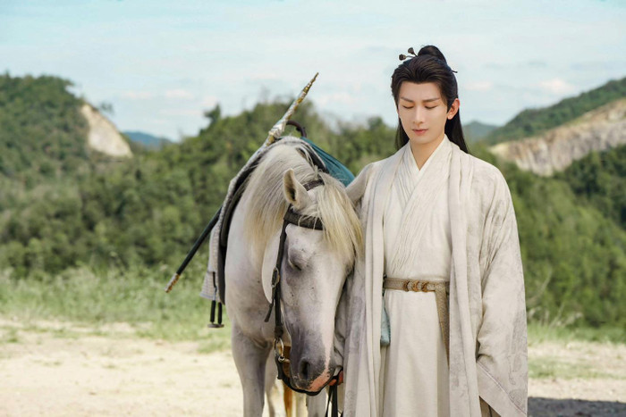 Thành Nghị và Châu Dã có ngoại hình hợp đóng cổ trang