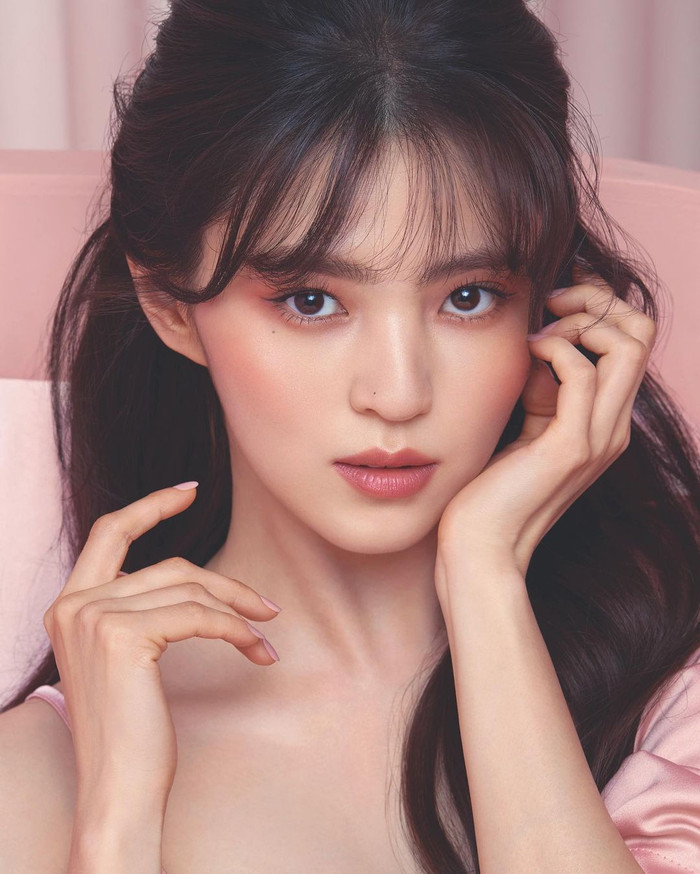 Han So Hee gây sốc khi chỉ dừng chân ở hạng 6 bảng xếp hạng trên.