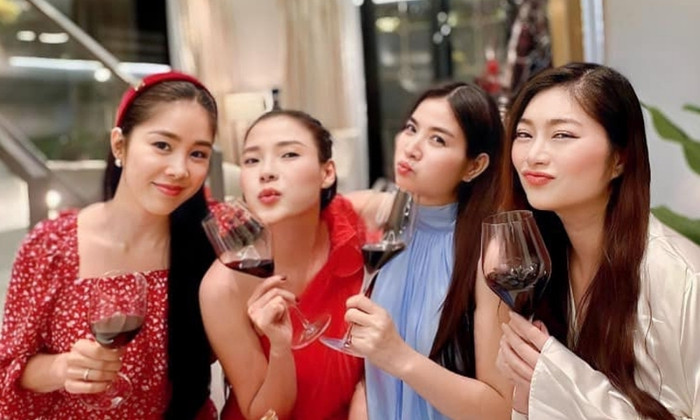 Bà xã của Lương Thế Thành là bạn bè thân thiết với Lê Phương.