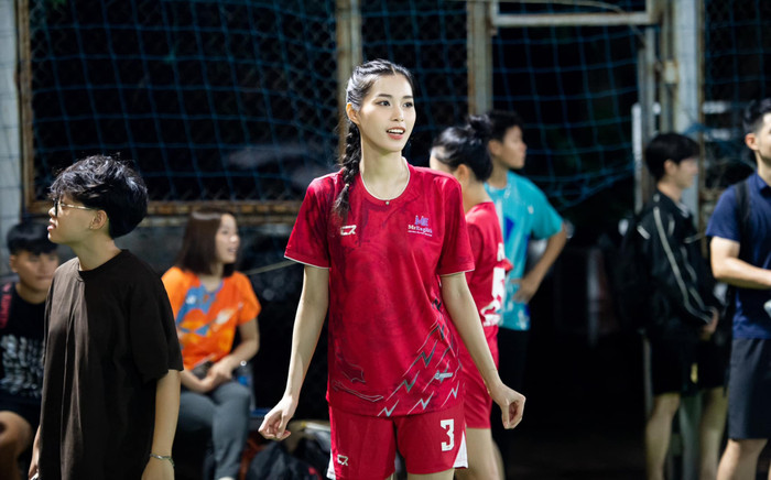 'Hoa khôi' bóng chuyền Đặng Thu Huyền thi Hoa hậu giờ ra sao? Ảnh 2