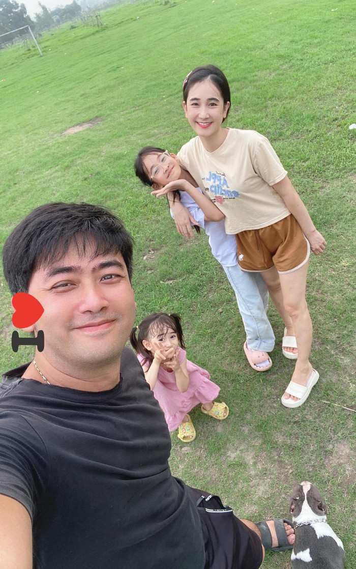 Hôn nhân viên mãn của nam diễn viên bên vợ kém 11 tuổi.