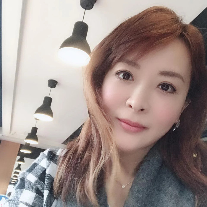 Nữ người mẫu trầm cảm vì chuyện ngoại tình động trời của chồng và mẹ ruột.