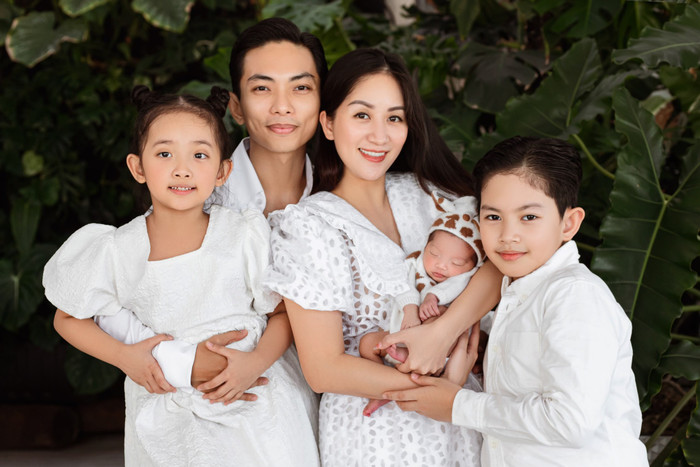 Tổ ấm nhỏ nhà Khánh Thi - Phan Hiển.