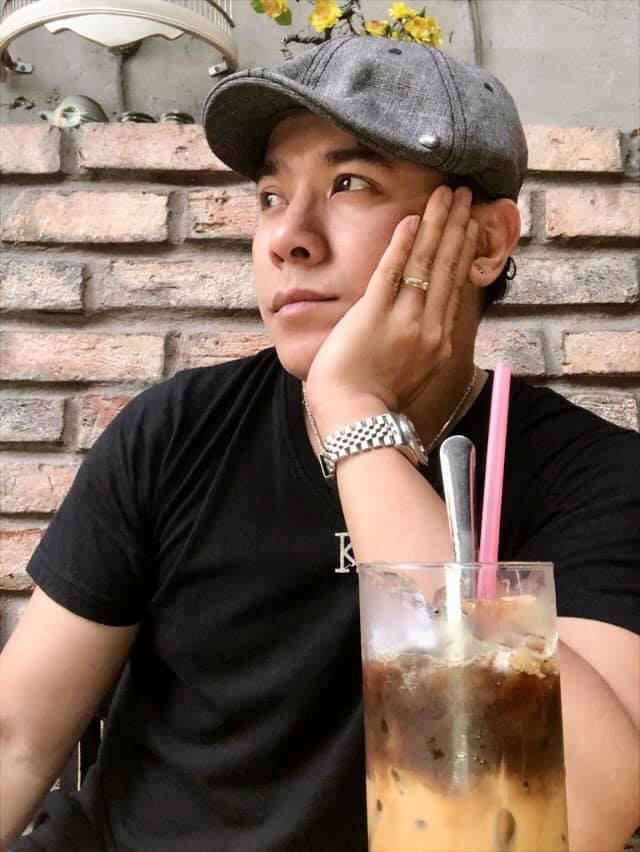 Kasim Hoàng Vũ lúc còn khỏe mạnh, thường xuyên đi lưu diễn phục vụ khán giả.