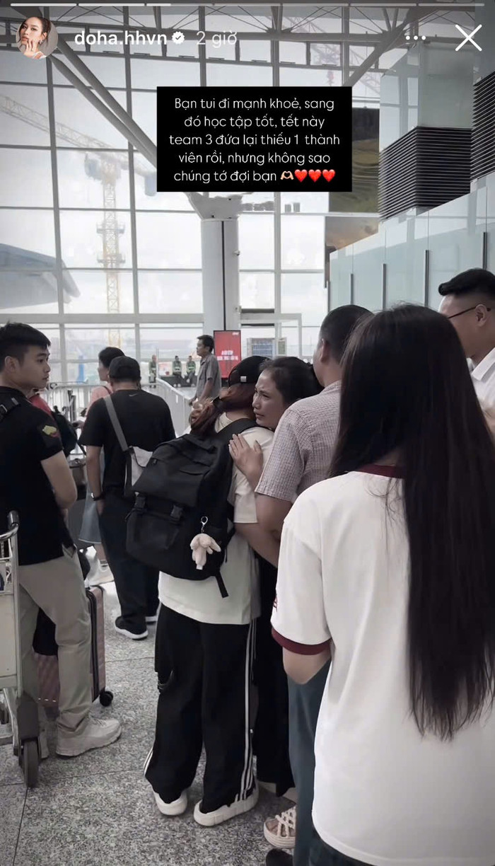 Hoa hậu Đỗ Thị Hà bật khóc vì người bạn thân sang nước ngoài du học.