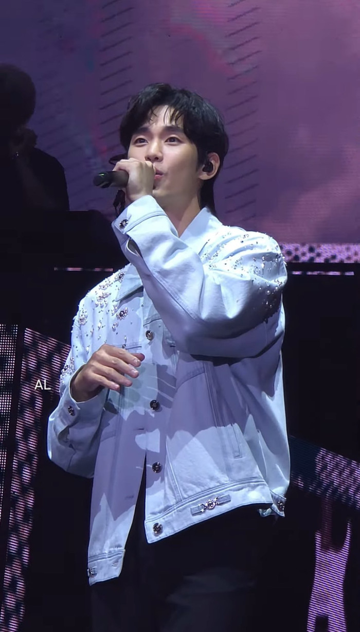 Kim Soo Hyun trong buổi fanmeeting tại Jakarta.