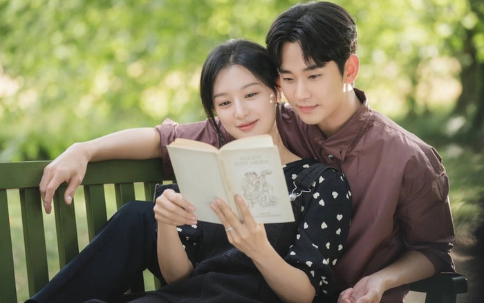 Kim Soo Hyun có động thái trước nghi vấn hẹn hò với Kim Ji Won Ảnh 2