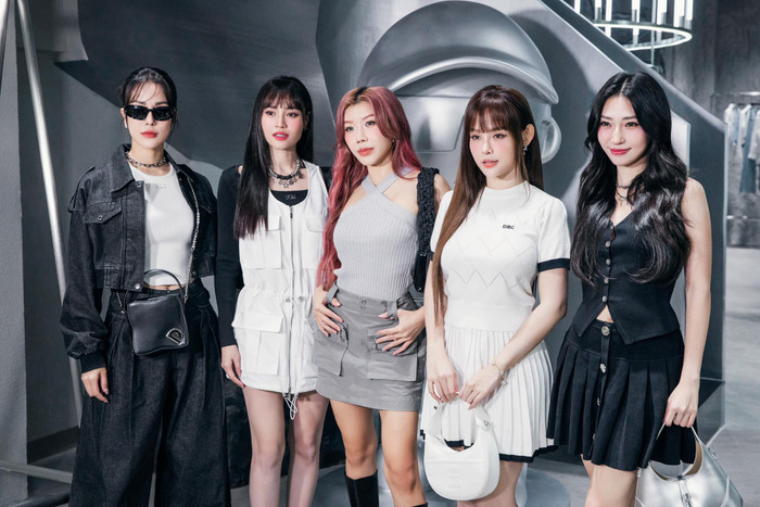 Diệp Lâm Anh thể hiện sự chuyên nghiệp khi đi dự sự kiện. Ảnh: FBNV