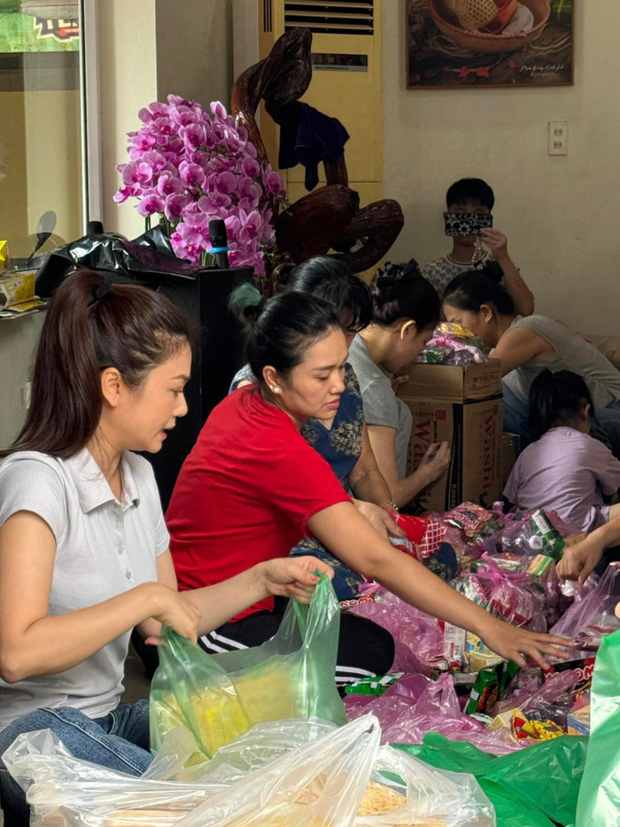 Những hình ảnh đáng quý của NSƯT Kiều Anh ở quê nhà