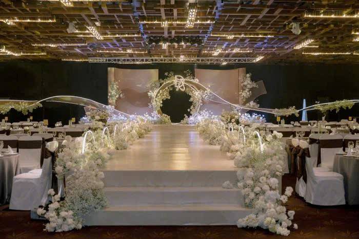 Đám cưới Anh Đức - Quỳnh Anh được diễn ra trang trọng.