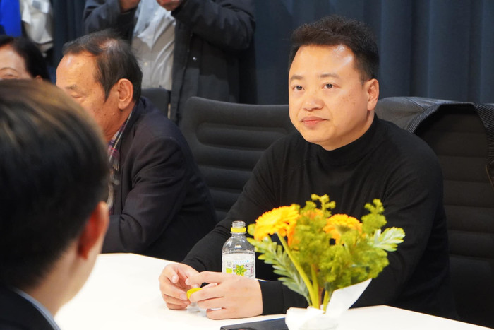 Shark Bình là người nghiêm túc và hết mình với công việc. Ảnh: FBNV