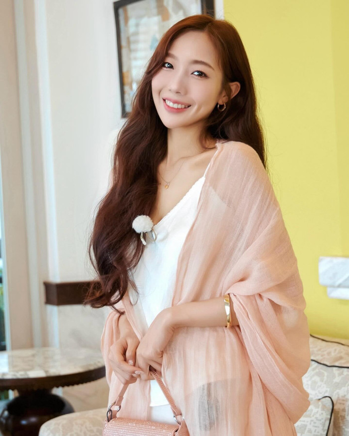 Hình ảnh Yuna Vũ khi hẹn hò riêng với Mạnh Kiên trong chuyến đi chơi hai ngày một đêm