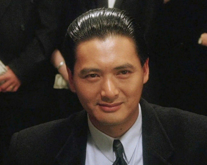 Châu Nhuận Phát nổi tiếng với phim Thần Bài. Nam diễn viên có khối tài sản ước tính 5,6 tỷ HKD (hơn 17.000 tỷ đồng).