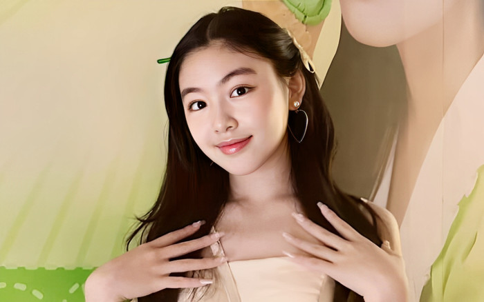 Lọ Lem - con gái Quyền Linh bất ngờ thể hiện tình cảm với một ngôi sao lớn hơn 6 tuổi Ảnh 2