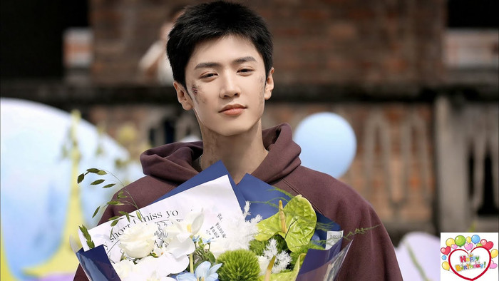 Trần Triết Viễn trở lại với Cây Ô Liu Màu Trắng sau thành công của Vụng Trộm Không Thể Giấu. 