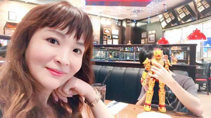 Nữ người mẫu bị mẹ ruột giật chồng giờ có cuộc sống ổn định, hạnh phúc.