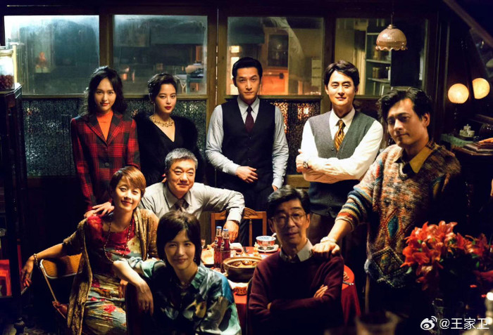 Là bộ phim mở đầu năm mới, Phồn Hoa may mắn có thành tích vô cùng khả quan. Sau thời gian quay phim và hậu kỳ khá dài, Phồn Hoa không khiến khán giả thất vọng về các cảnh quay đẹp như điện ảnh, thiết lập nhân vật thú vị, thông điệp ý nghĩa. 