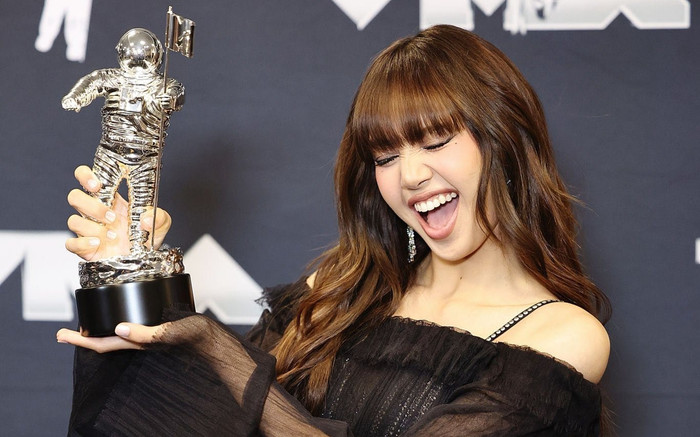 Lisa viết nên lịch sử mới cho Kpop tại MTV VMAs 2024 Ảnh 2