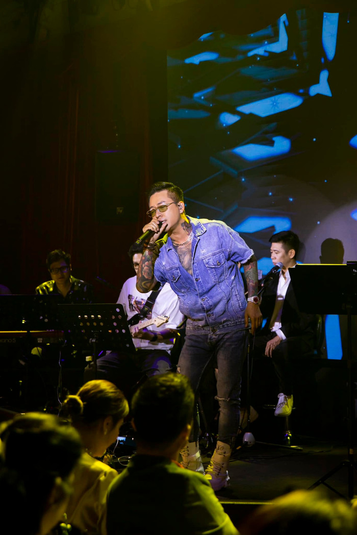 Showbiz 12/9: Nhiều khán giả đang mong đợi màn kết hợp giữa Tuấn Hưng và Duy Mạnh. Ảnh: FBNV