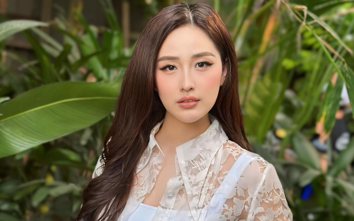 Mai Phương Thuý gây tranh luận vì một hành động ở nơi đông người Ảnh 2