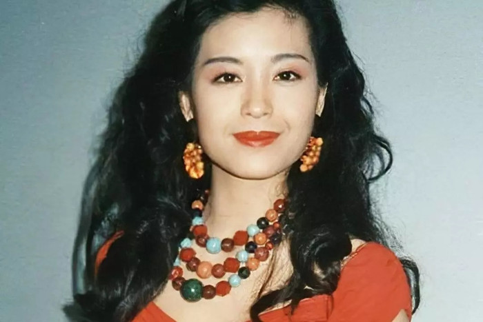 Ngũ Vịnh Vy thời trẻ từng nhận giải 'hoa hậu ảnh' trước khi lấn sân qua diễn xuất.