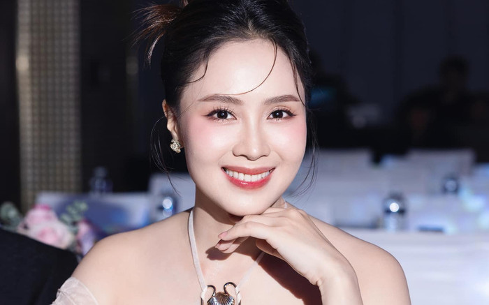 Vẻ đẹp nóng bỏng của Hồng Diễm ở tuổi 41, bảo sao chồng ghen khi hôn bạn diễn nam Ảnh 2