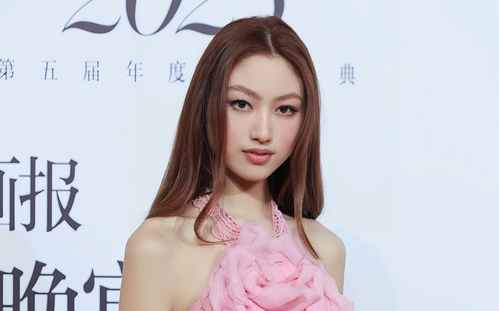 Thời trang gợi cảm của con gái 'ông trùm phim xã hội đen' Ảnh 2