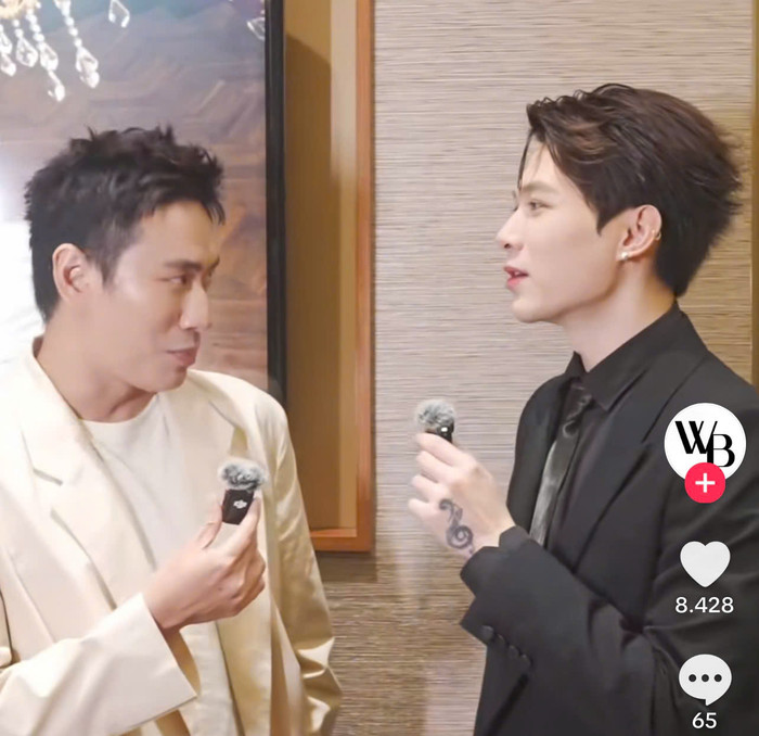 Cặp đôi tung hứng hài hước trong đám cưới Anh Đức.