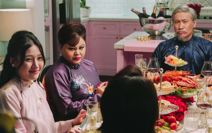 Gia đình 3 người của Kiều Minh Tuấn... trong phim mới.