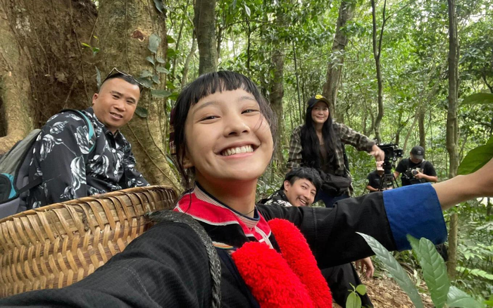 Đoàn phim Đi Giữa Trời Rực Rỡ đăng bill ủng hộ 100 triệu đồng cho bà con tỉnh Cao Bằng Ảnh 1