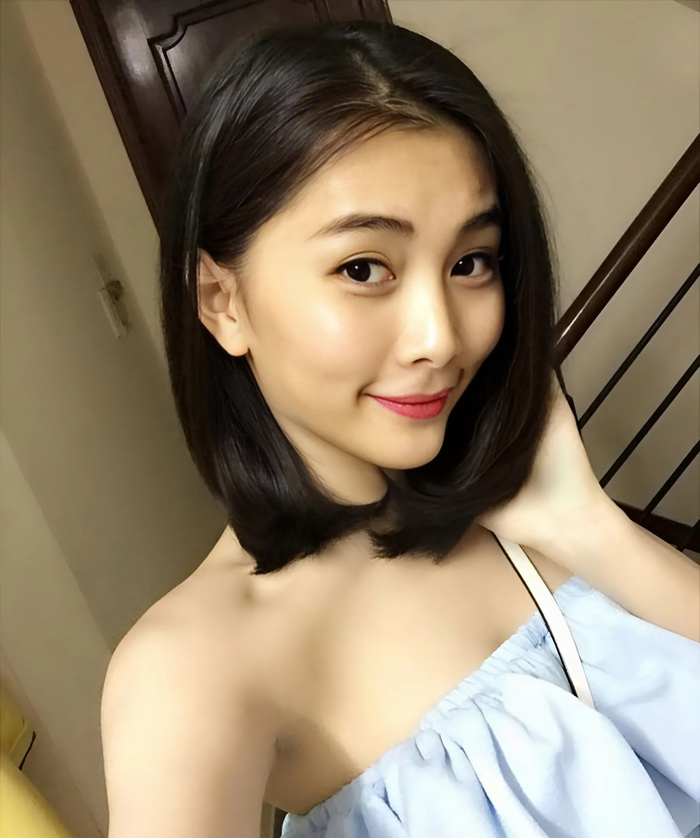 Người mẫu Lan Hương kín tiếng về chuyện đời tư, đặc biệt là tình yêu.