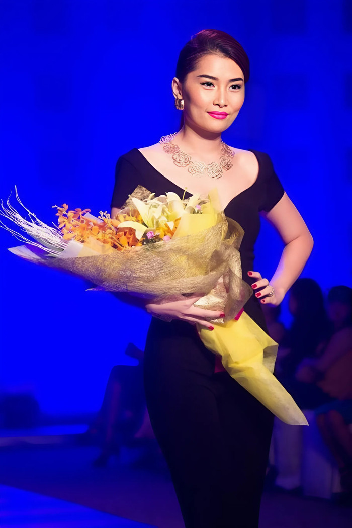 Người mẫu Lan Hương rất hài lòng khi chọn rẽ hướng sang kinh doanh.