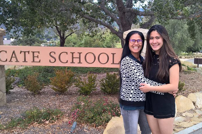 Chủ nhân của màn chuyển khoản chấn động cõi mạng là cô Trần Thị Bích Hà (bên trái).