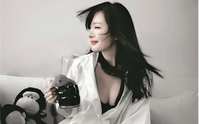 Nữ diễn viên sở hữu cặp 'tuyết lê' nóng bỏng nhất lứa 85, đè bẹp từ Lưu Diệc Phi đến Triệu Lệ Dĩnh Ảnh 2