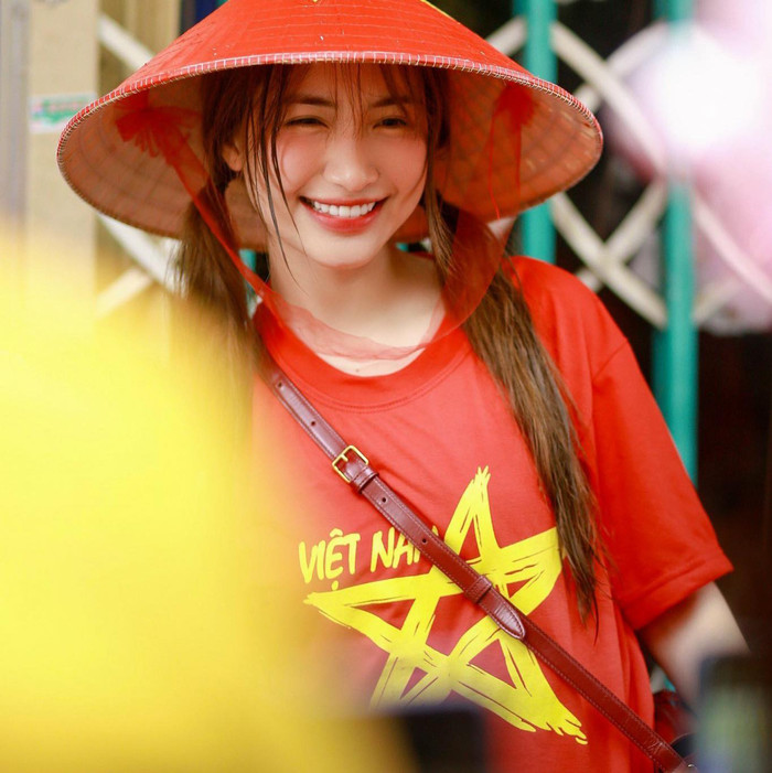 Hoà Minzy kêu gọi sự hỗ trợ từ mọi người để có kinh phí đến các tỉnh thành phía Bắc kịp thời thăm hỏi, giúp đỡ người dân bị ảnh hưởng bởi bão, lũ lụt