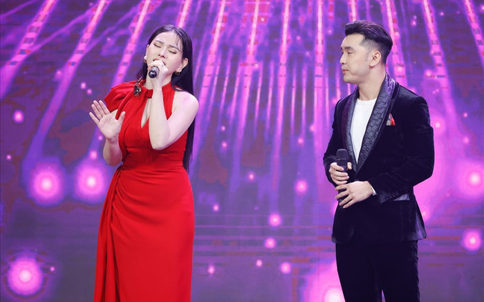 Nữ ca sĩ bênh vực vợ chồng Ưng Hoàng Phúc vụ làm từ thiện: 'Toàn canh me chà đạp nhau xuống' Ảnh 2