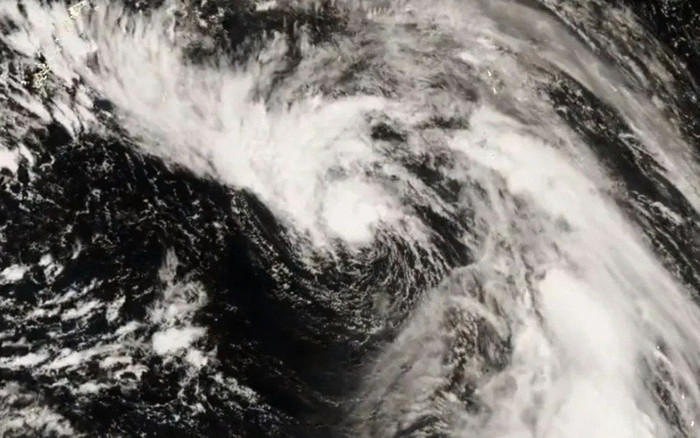 Siêu bão Bebinca tiến sát Nhật Bản, cảnh báo sạt lở, thủy triều dâng cao Ảnh 2