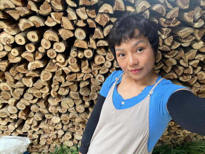 Bên dưới bài đăng của Thái Thuỳ Linh, cộng đồng mạng đã thể hiện sự ủng hộ đối với nữ ca sĩ, nhiều người cho rằng cô đã có những đóng góp to lớn và lâu dài cho các hoạt động thiện nguyện.