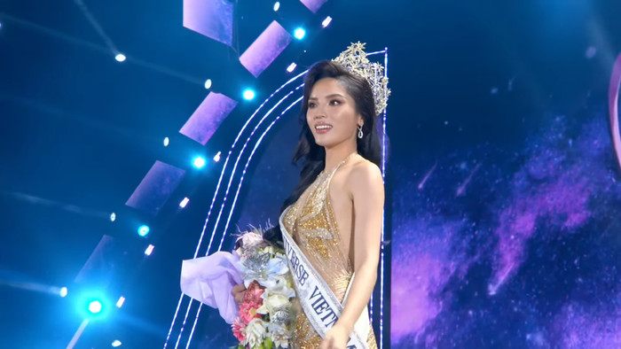 10 năm sau, Kỳ Duyên lại một lần nữa trở thành hoa hậu ở cuộc thi Miss Universe Vietnam 2024. Ảnh: Chụp màn hình