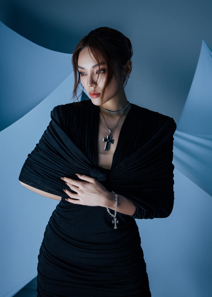 Cô gái Nguyễn Cao Kỳ Duyên ngày nào đã không vững vàng trước 'sức nặng' của chiếc vương miện.