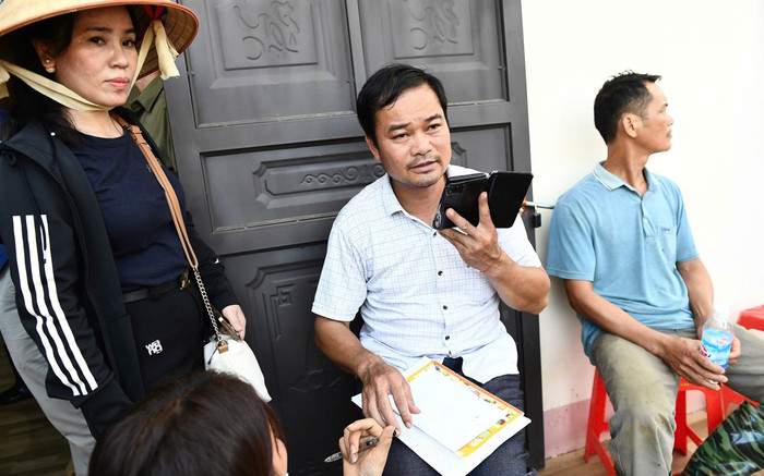 Giây phút trưởng thôn Làng Nủ hô hào người dân cứu người bị lũ quét kinh hoàng Ảnh 2